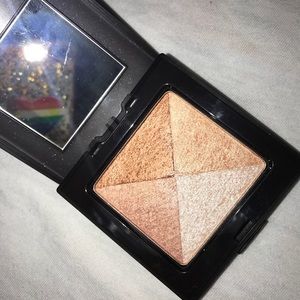 Laura Mercier Highlighting palette